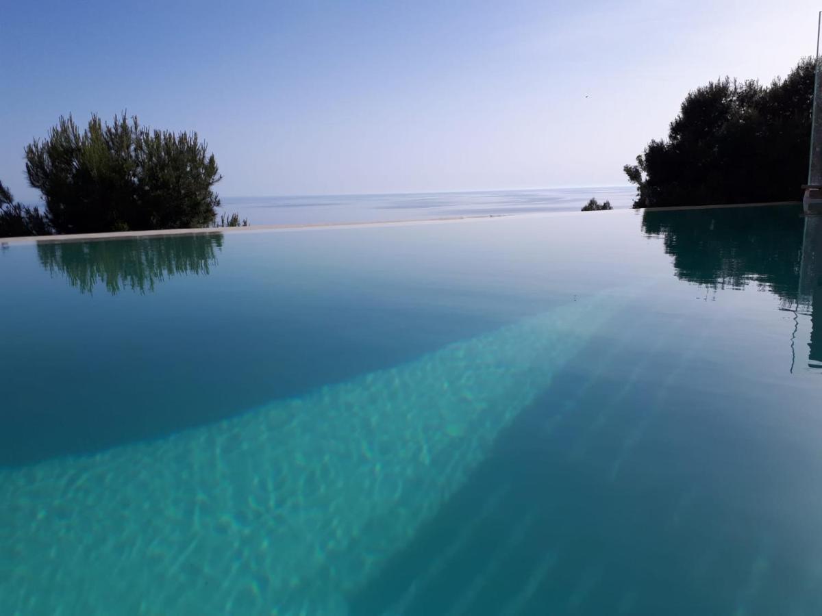 Villa Luxury Paradise Suites Salobrena Ngoại thất bức ảnh